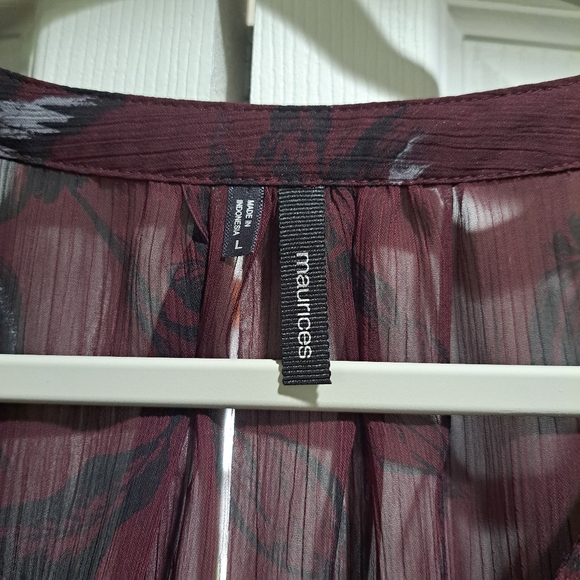 Maurices brand women's burgandy floral print size large sheer Blouse tunic top - Picture 4 of 7